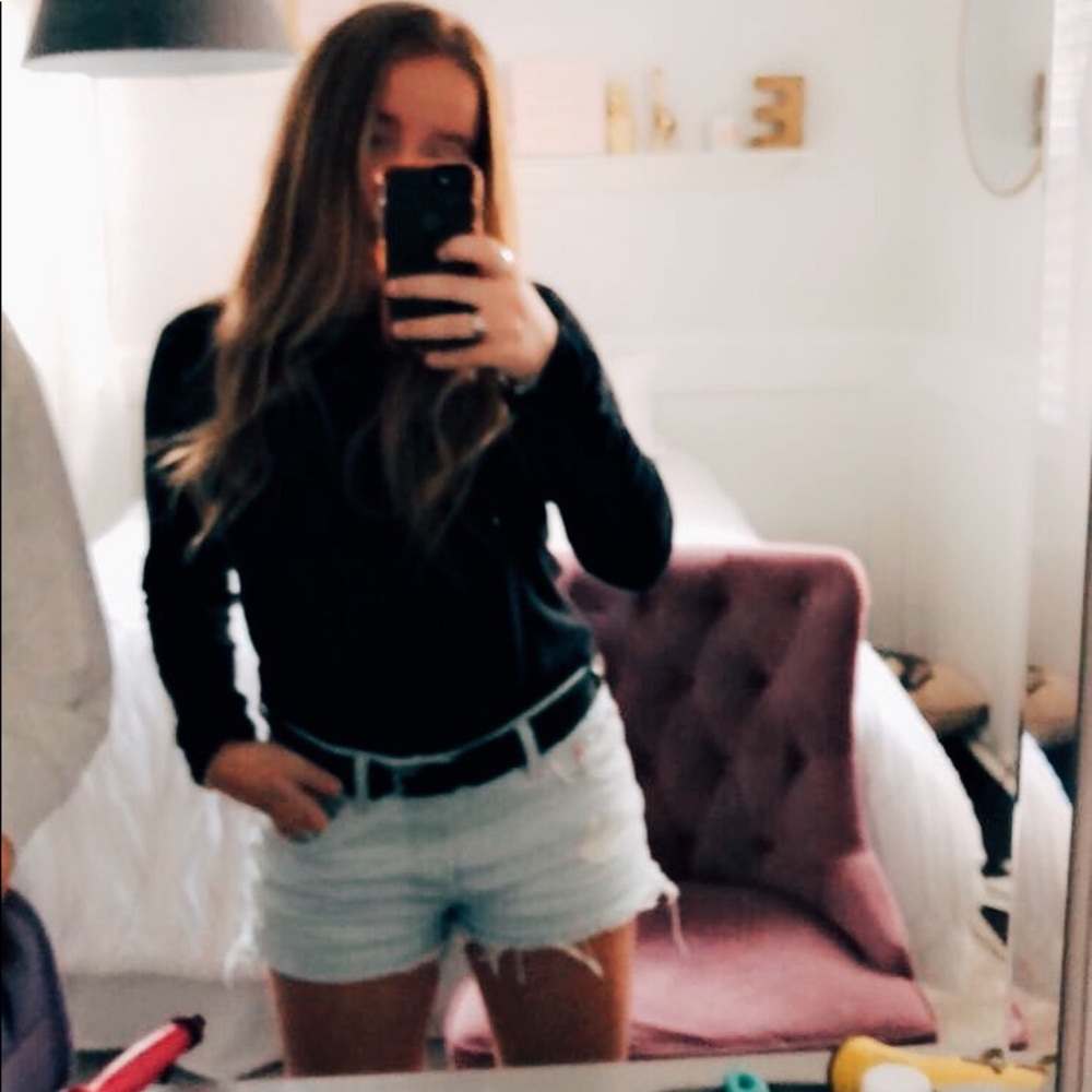 Meet your Posher, Alyssa